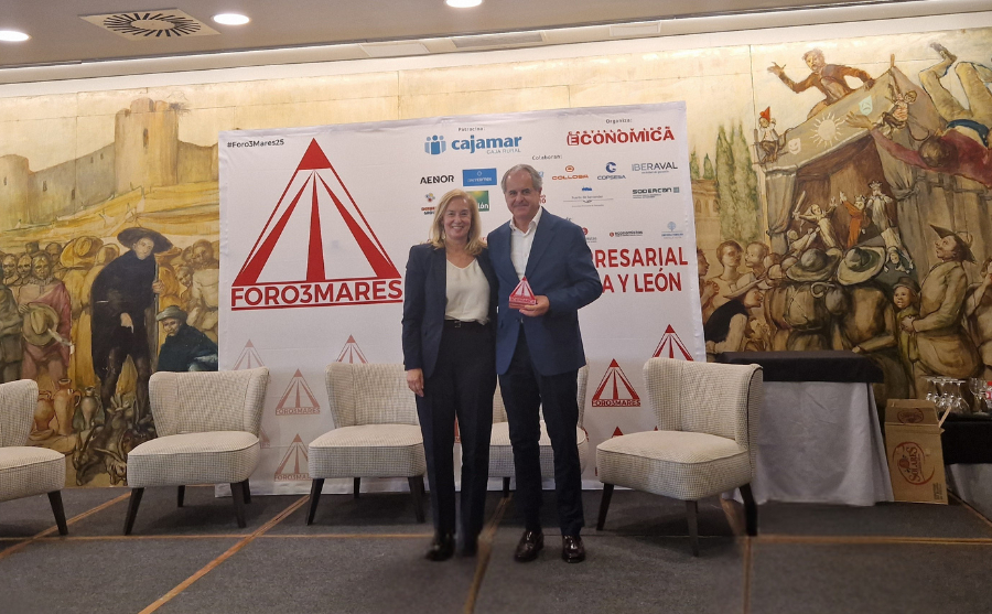 Lupa Supermercados recibe el Premio Foro3Mares 2025 por su impulso al empleo y la inversión.