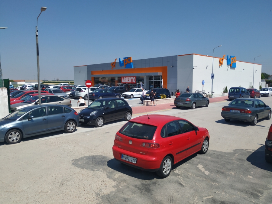 Lupa inaugura un nuevo supermercado en Nava de la Asunción